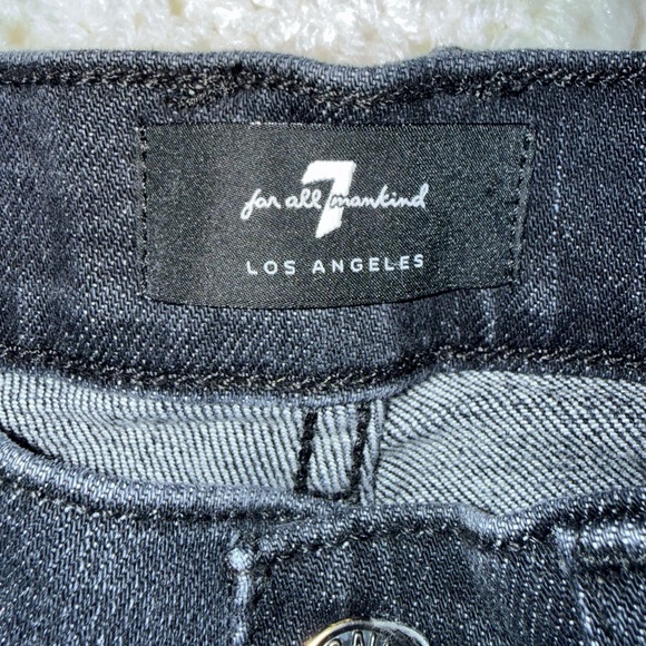 7 For All Mankind Women’s Black Demin Monroe High-Rise Cutoff Jean Shorts - Picture 4 of 12